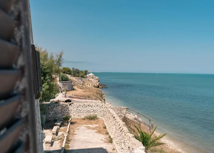 Torre Della Guardia Bisceglie